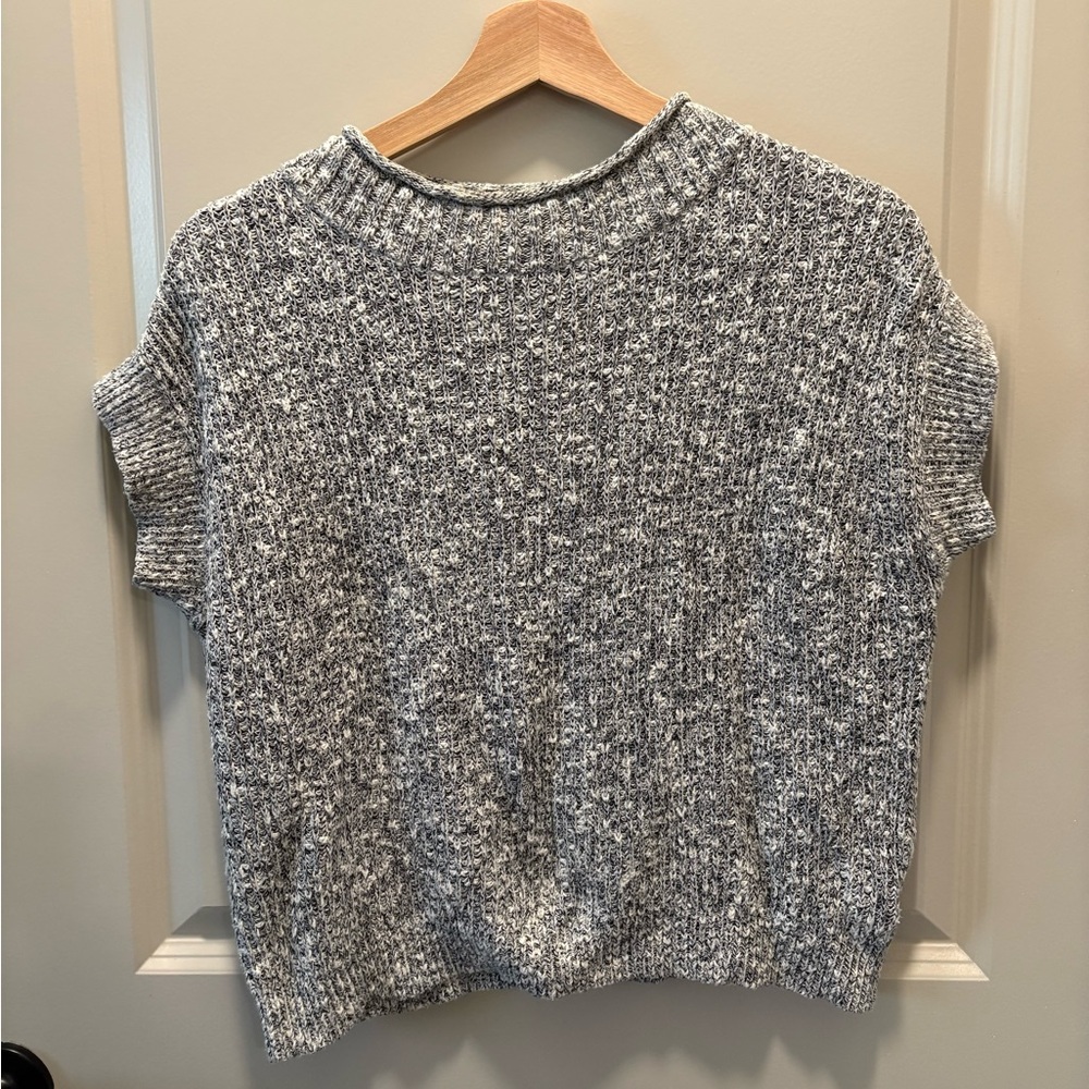 Field Flower Cozy Gray Cropped Sweater Top